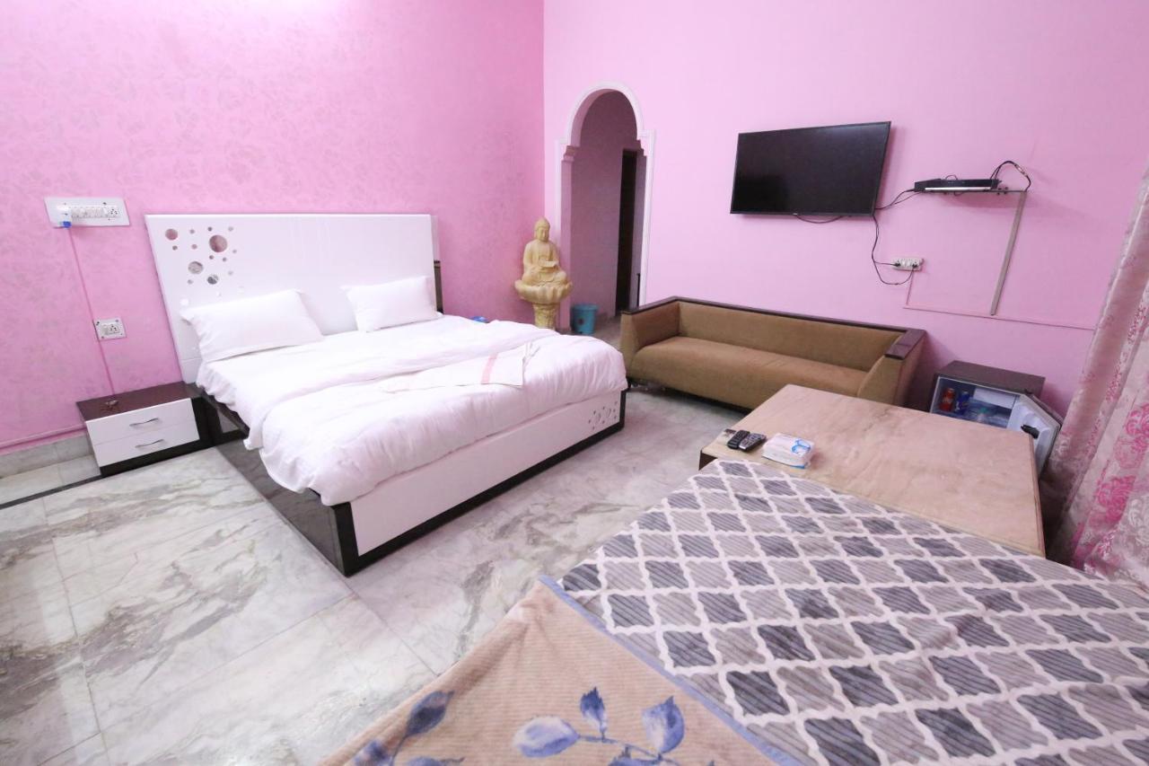 The Karnal Resort Екстериор снимка